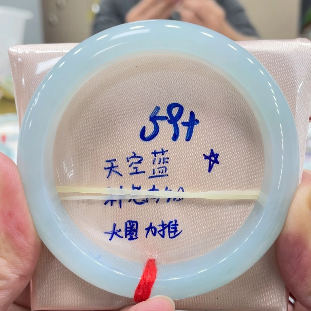 翡翠未镶嵌手镯翡翠手镯