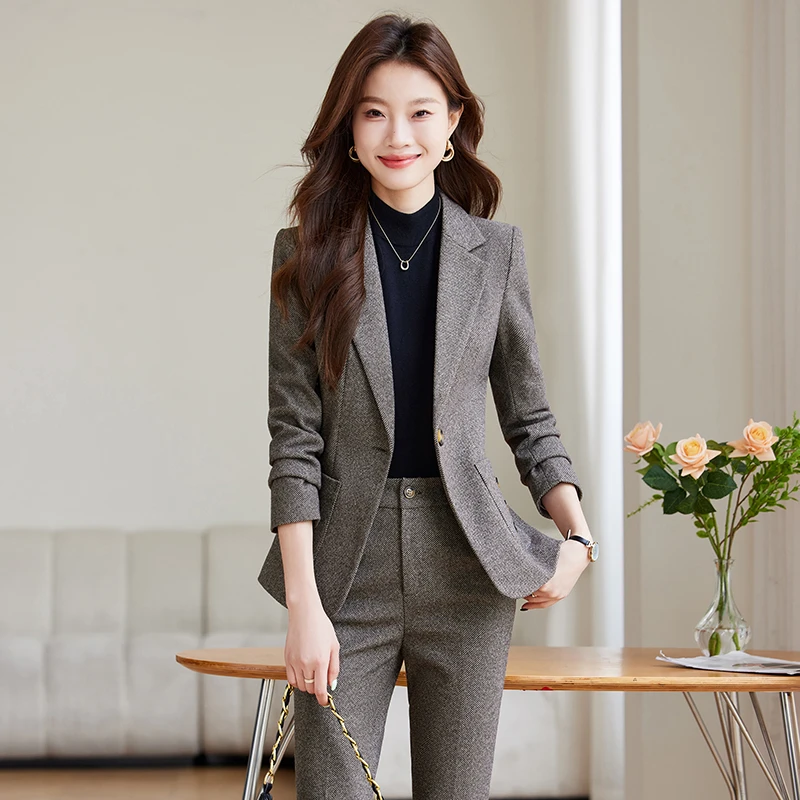 2025年冬季新款毛呢韩版修身显瘦短款气质百搭小个子西装外套女