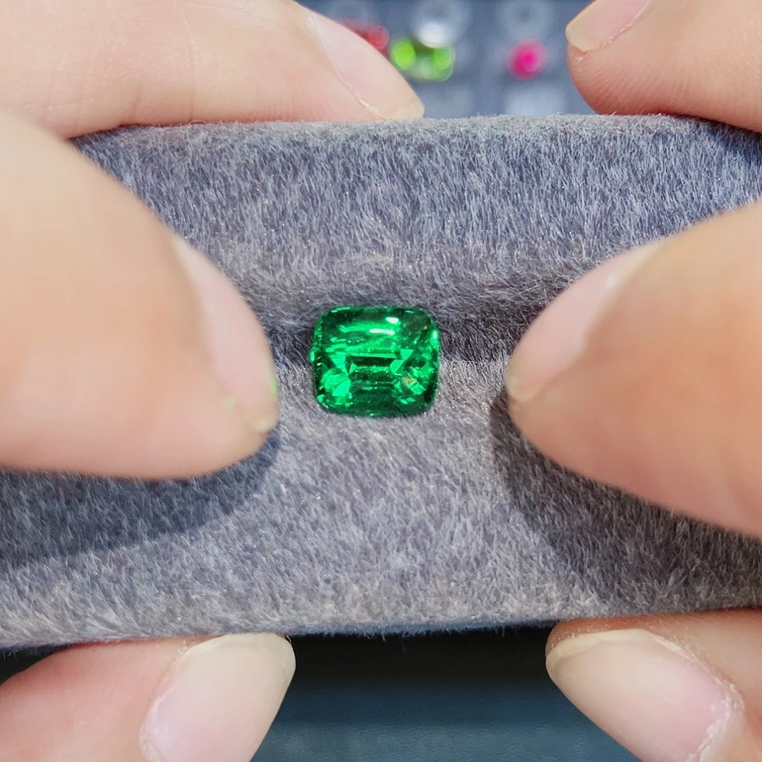 石榴石（沙弗莱）裸石未镶嵌2.65克拉