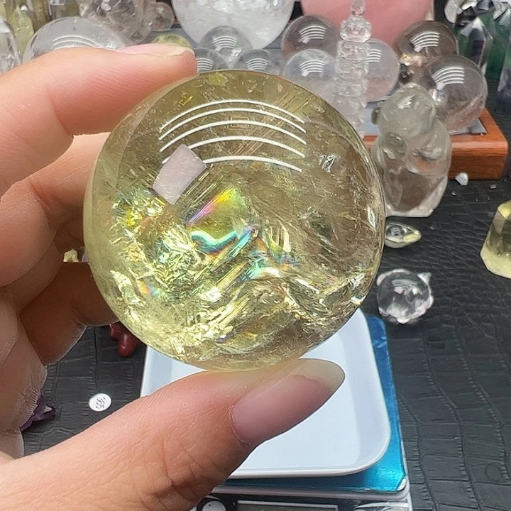 潇***壹未镶嵌珠宝半成品水晶135