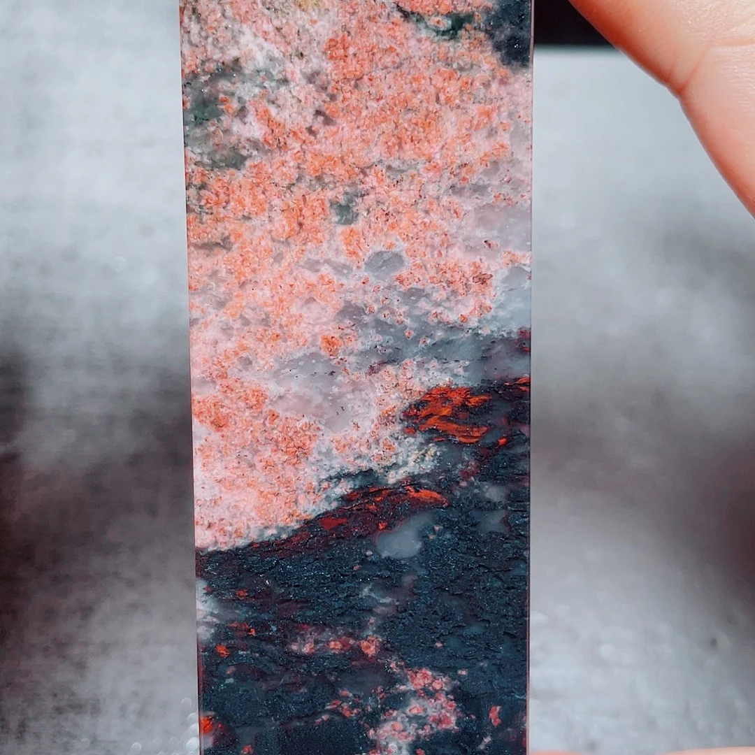 玉桂林鸡血玉印章镇尺