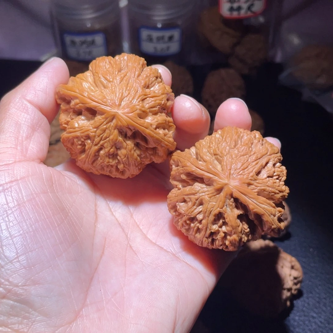 吊坠桃核49尺大粗筋