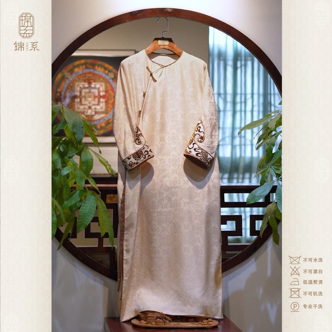桑波缎新中式国风桑蚕丝袖口撞色圆领斜襟长袖连衣裙L-411309