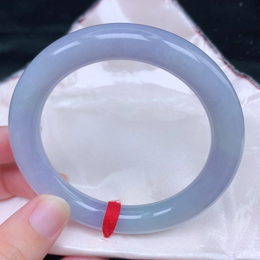 未镶嵌手镯（圆镯）翡翠天然