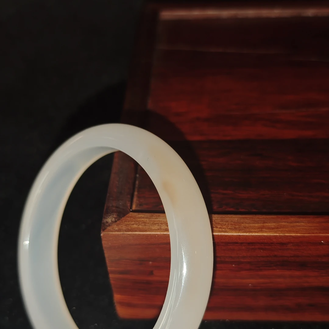 【款式多样】一口糖玛瑙玉髓手镯