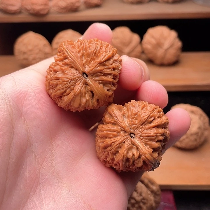 吊坠文玩核桃36.8毕业原装粉红皮大蒜头47克