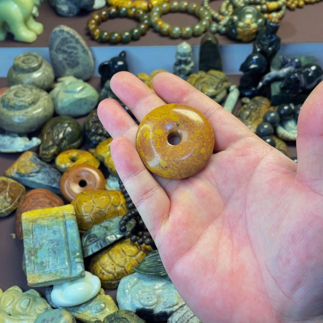 【闪购商品】未镶嵌岫岩河磨玉（透闪石质玉）挂件