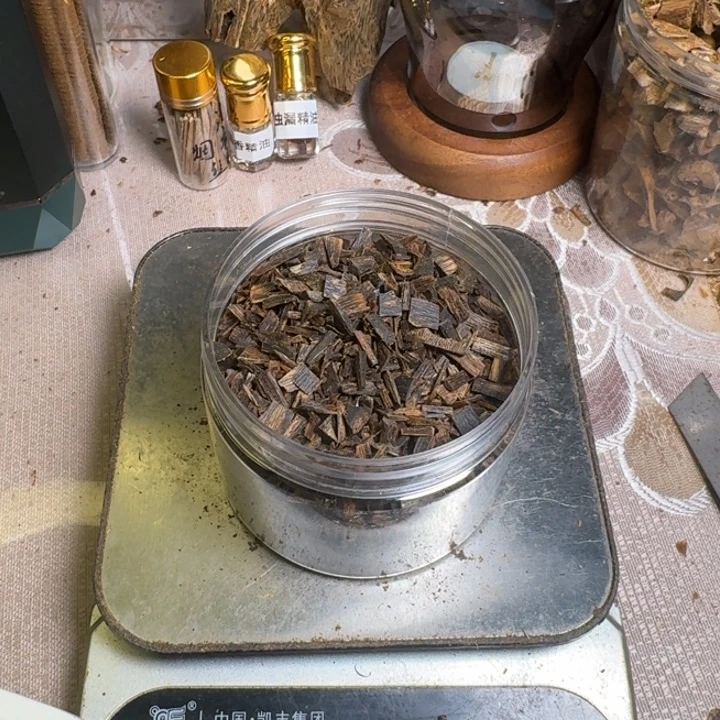 和***顺楠木绿香张少子沉水原材料 102