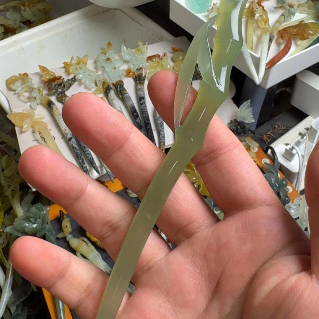 E***a未镶嵌蛇纹石玉发饰