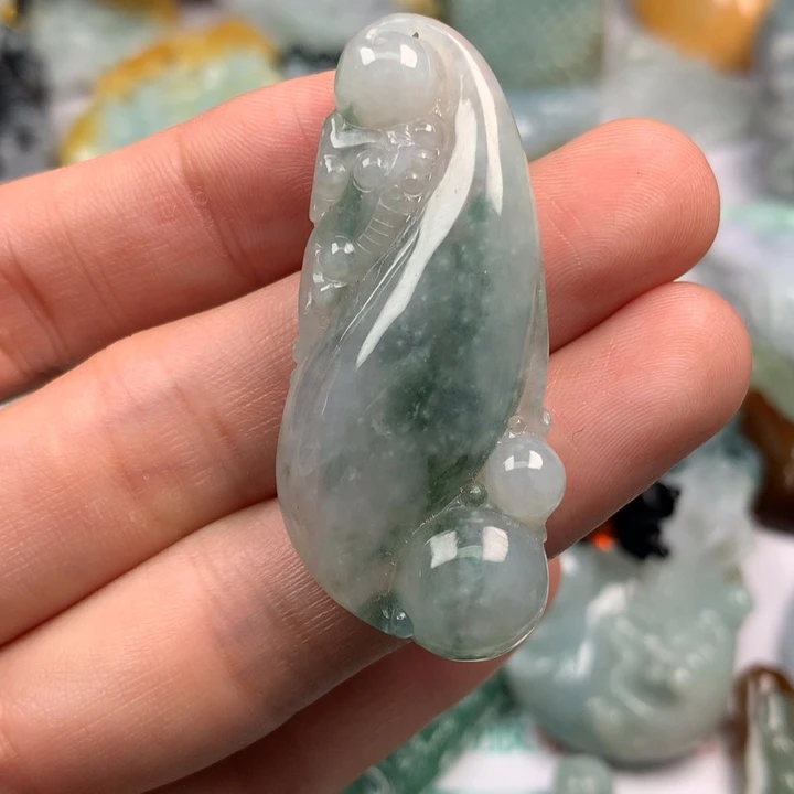 翡翠未镶嵌颈饰翡翠