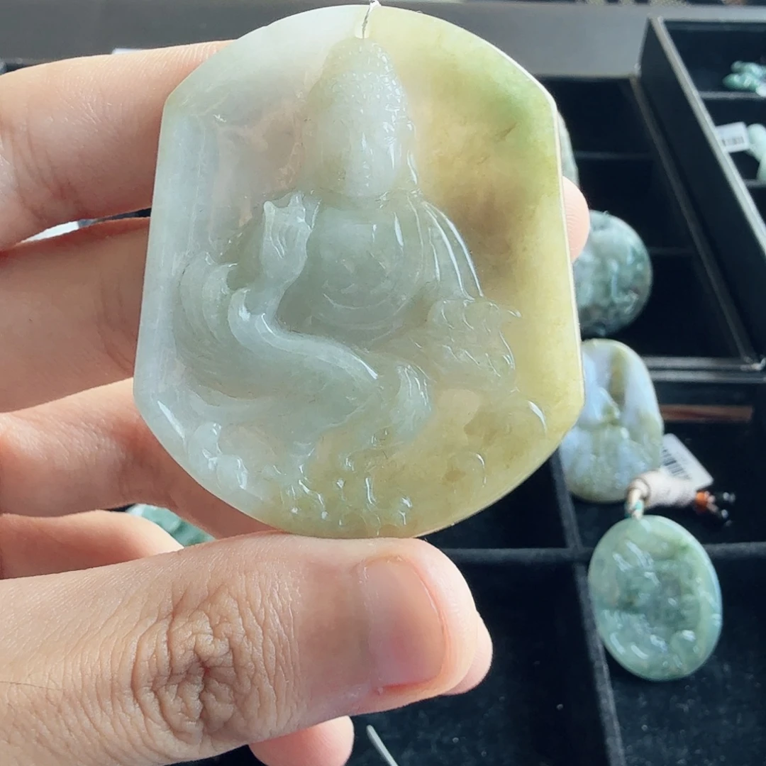 翡翠未镶嵌颈饰翡翠