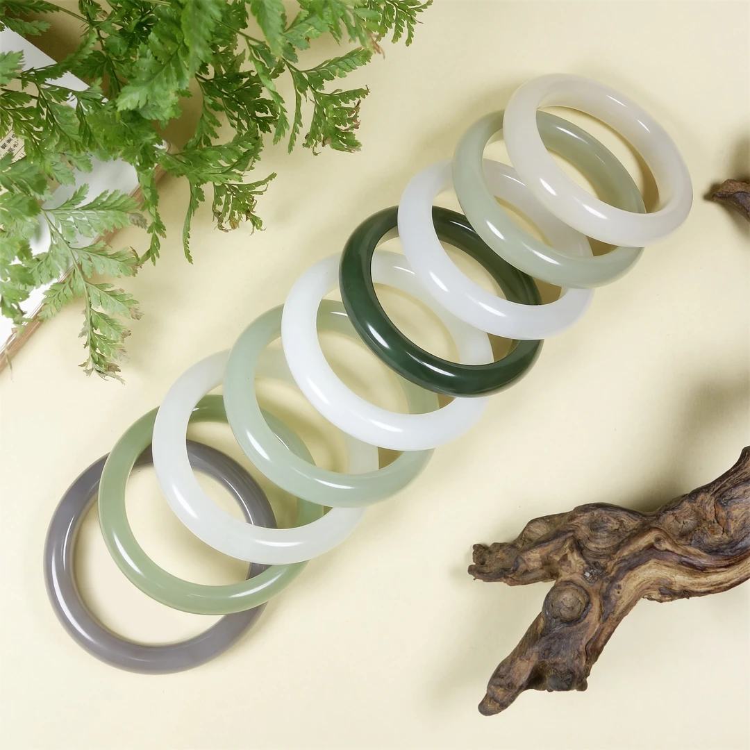 4800和田玉手镯多样性发 拍一发一  联系客服后 颜色相同在下单