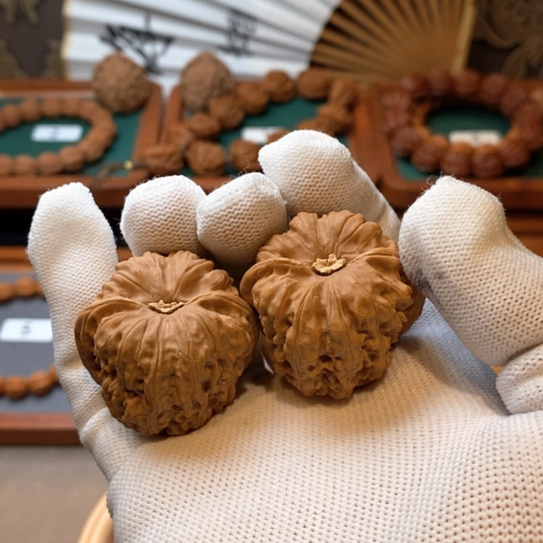 文玩核桃手串?*龙凹底