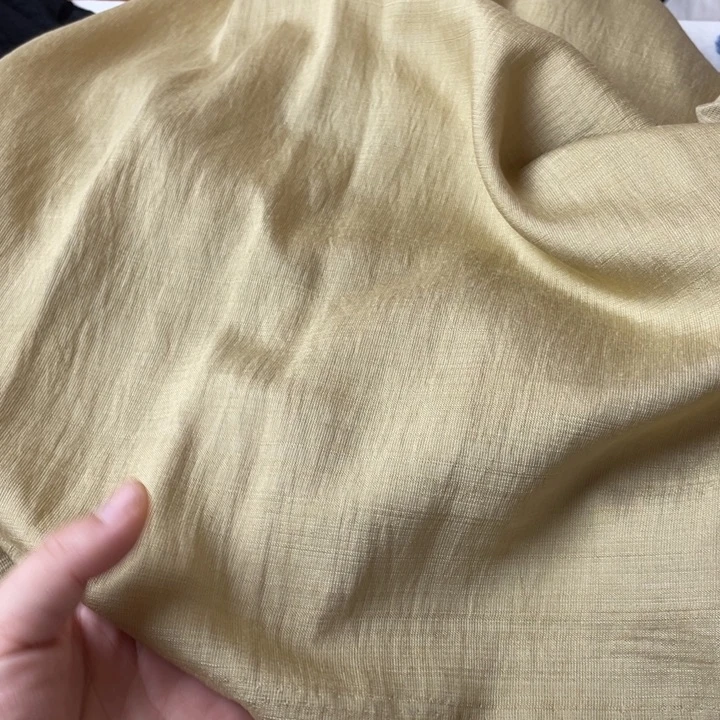 浅卡其色棉麻2迷。