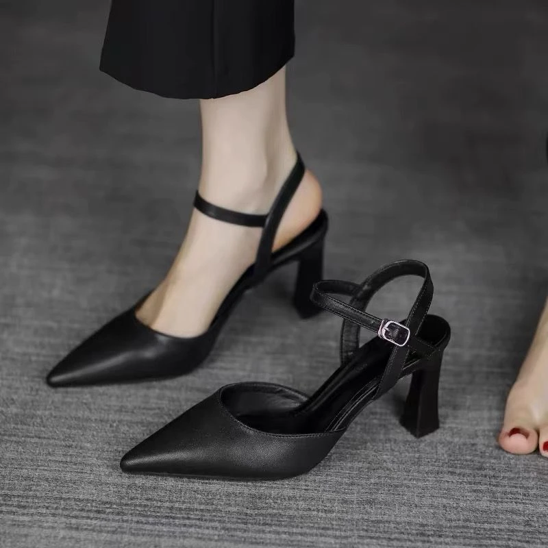 法式高跟鞋女粗跟包头凉鞋2025夏季新款尖头黑色舒适中跟后空单鞋