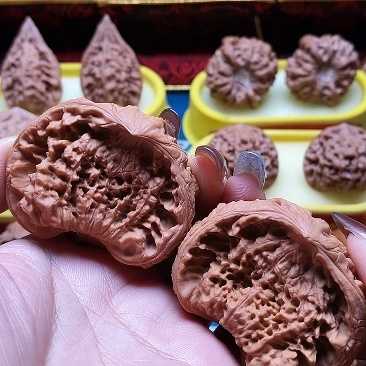 吊坠桃核52聚宝盆蛇头