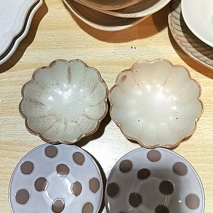 瓷片微瑕料碟四个一组各二