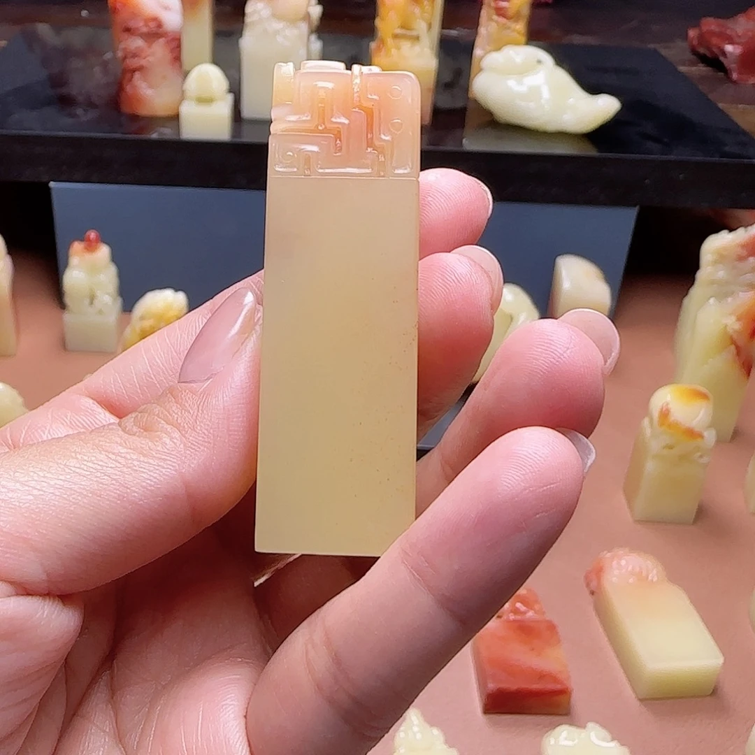 金***。寿山石印石福建寿山石