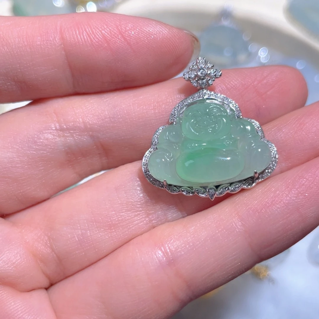 翡翠颈饰18K金镶嵌翡翠