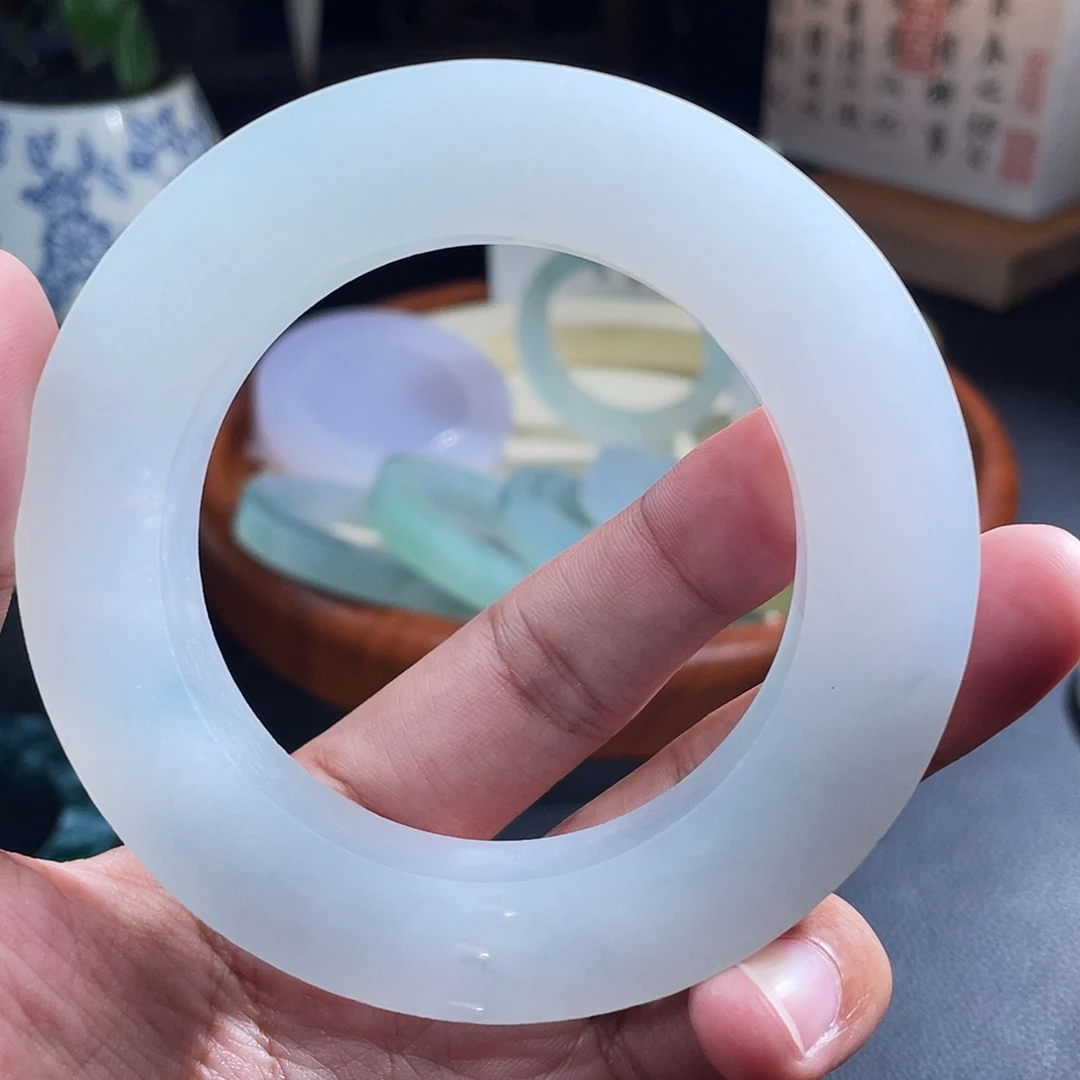 未镶嵌手镯定制翡翠