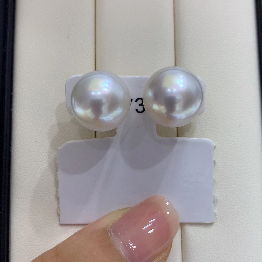海水珍珠18K金镶嵌耳饰近14mm澳白