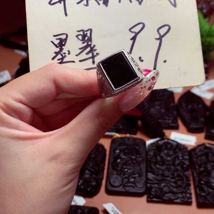 天然缅甸a货钢琴黑挂件