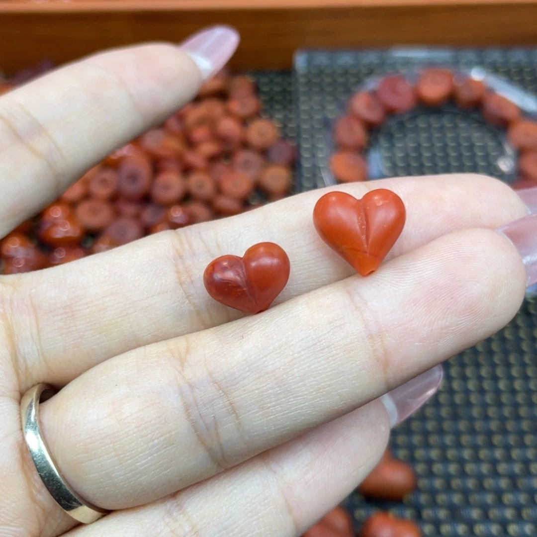 南红玛瑙未镶嵌颈饰屁桃