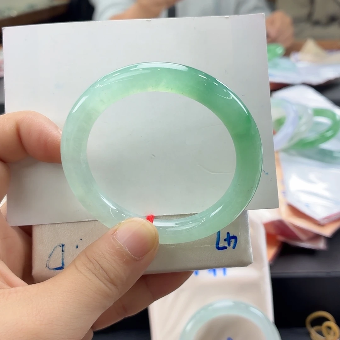 翡翠未镶嵌手镯17号