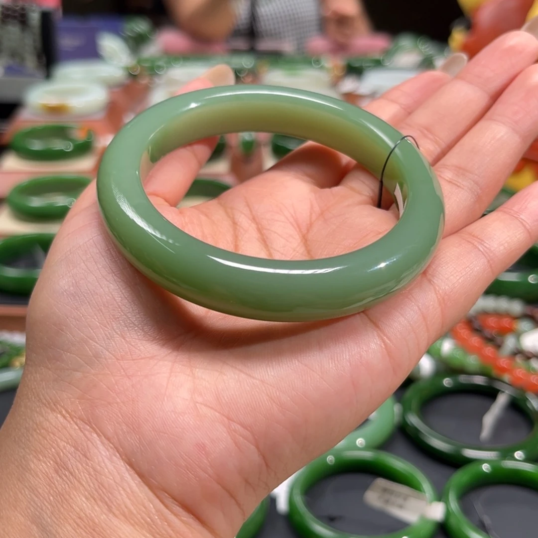 和田玉（碧玉）手镯未镶嵌