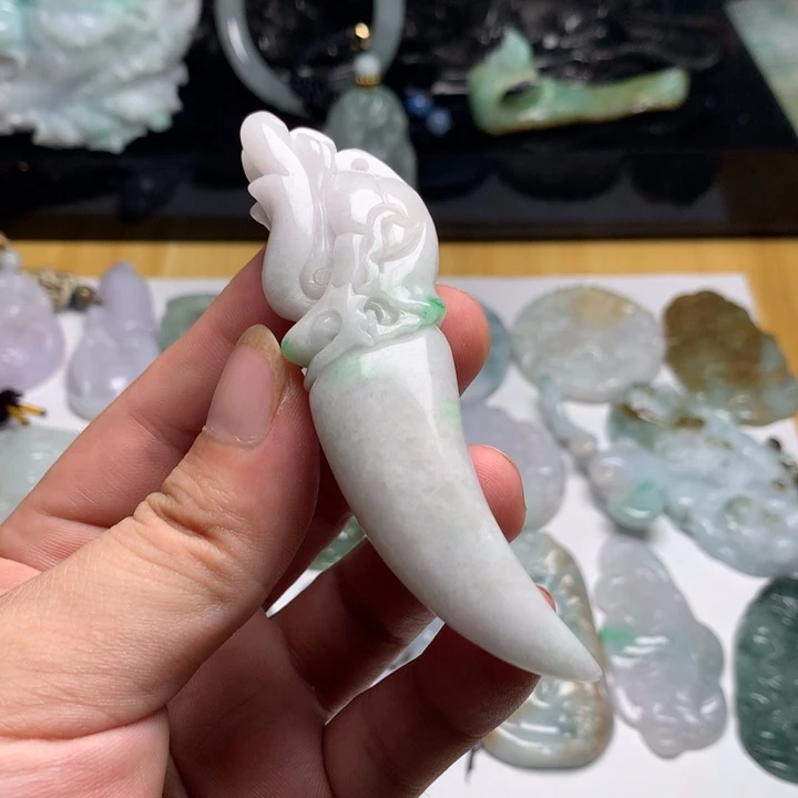 翡翠未镶嵌颈饰龙牙23