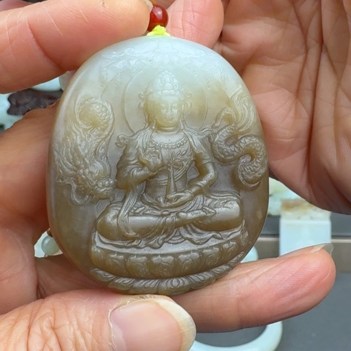 大***9和田玉未镶嵌颈饰