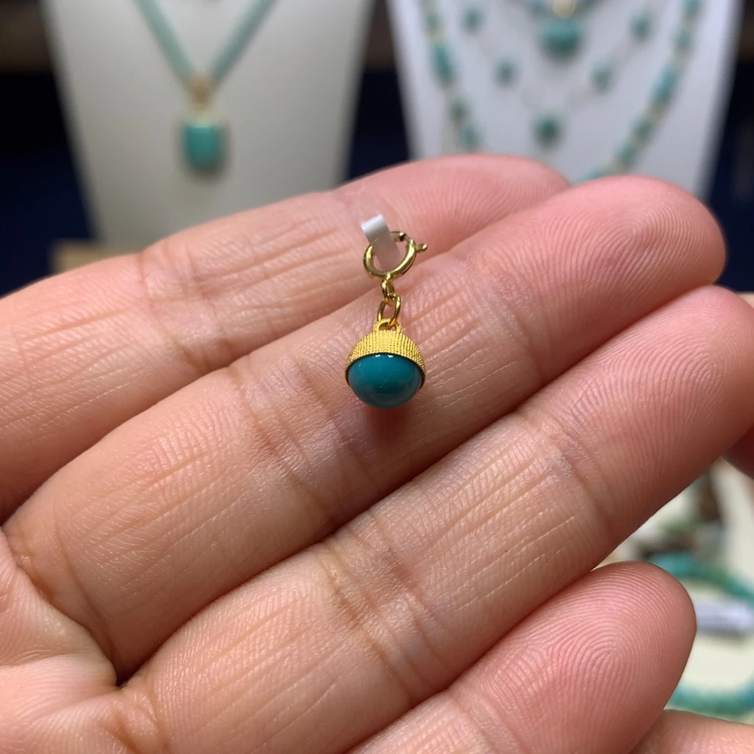 绿松石18K金镶嵌挂件