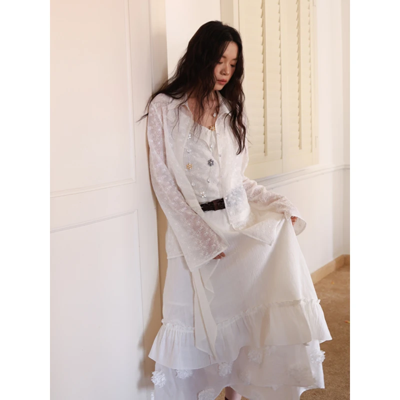 【3/20 新品】v领刺绣立体花朵不规则荷叶边收腰显瘦拼接吊带裙