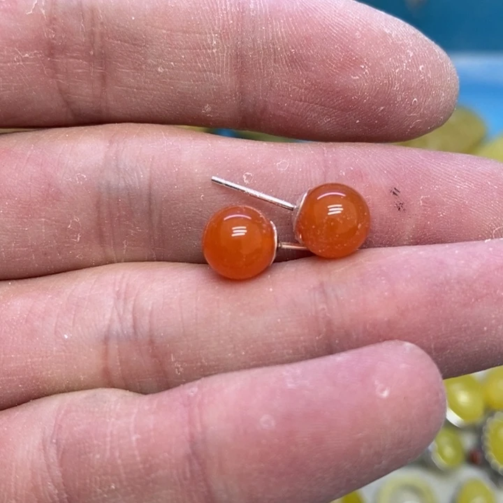 南红玛瑙耳钉银S925镶嵌耳钉