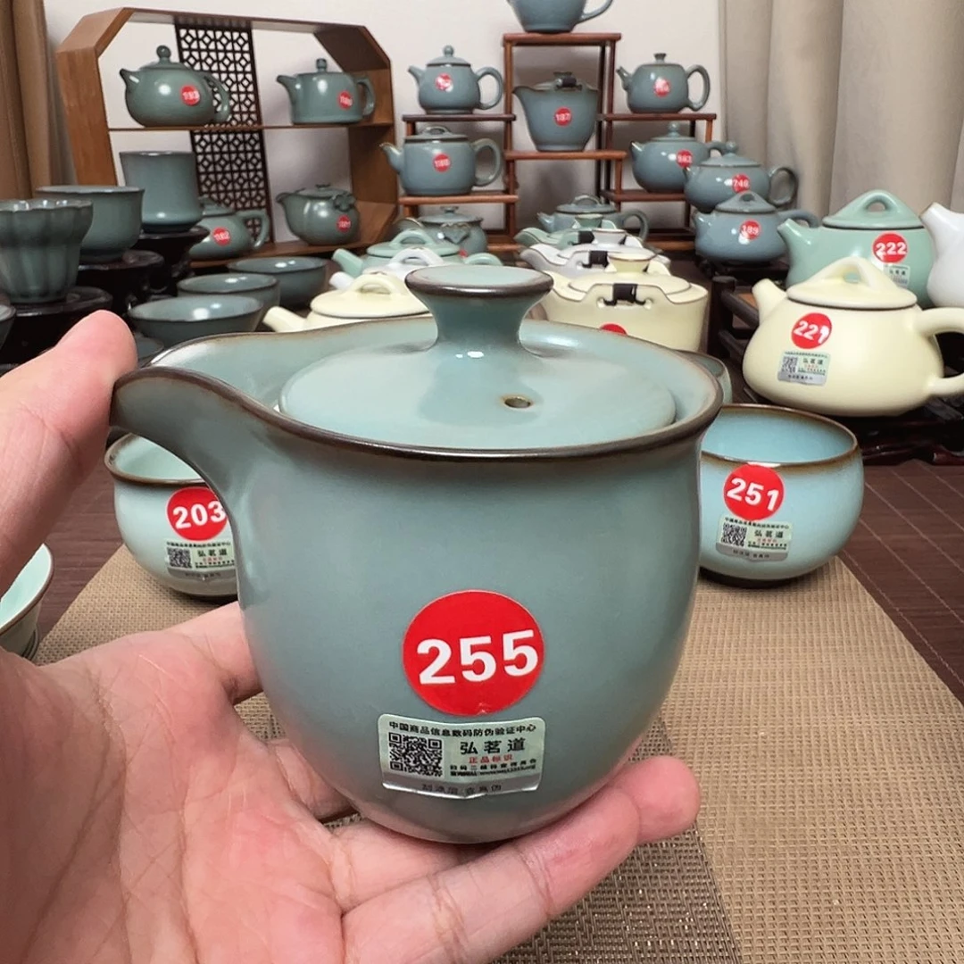 瓷片。。。。。。。。。。。。。
