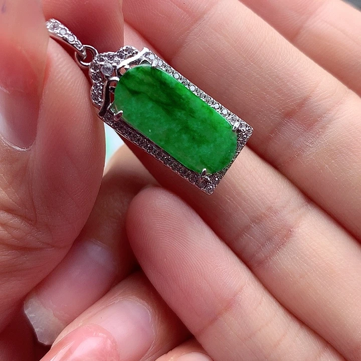 翡翠颈饰银S925镶嵌翡翠
