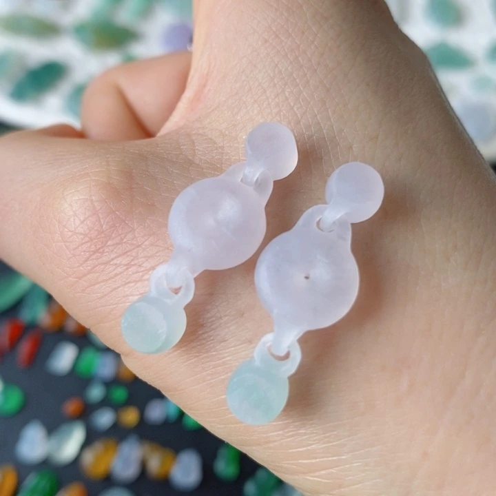 定制翡翠未镶嵌扣子