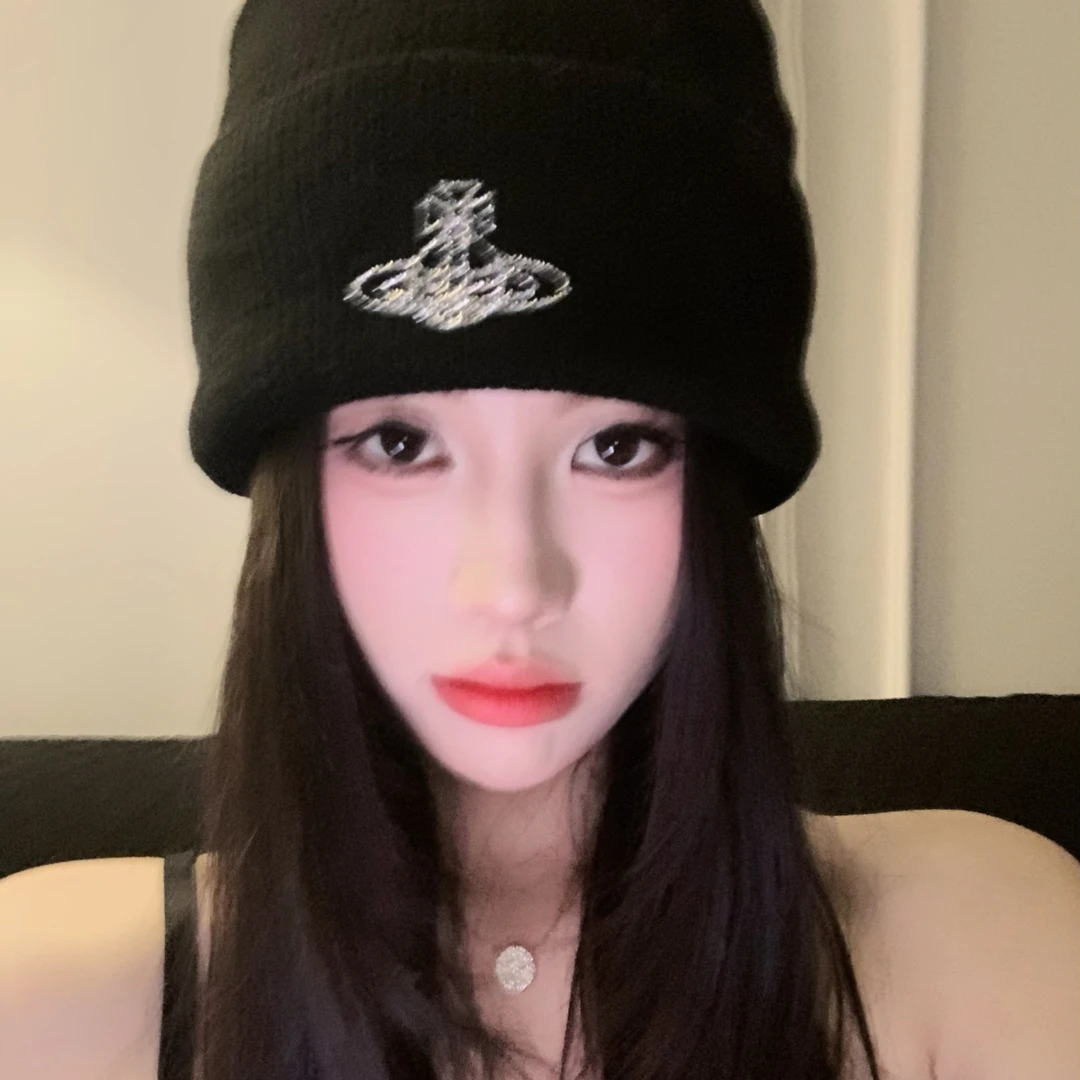 氛围感烫钻土星图案显脸小秋冬黑色百搭保暖针织毛线帽子女网感