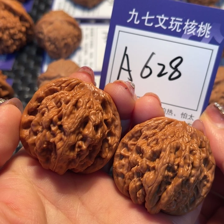 把件桃核41虎头A628