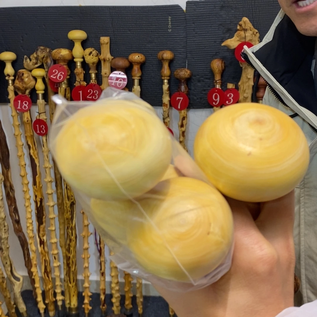一***你香榧木小葫芦头手把件文玩
