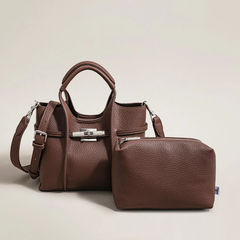 【LULU】SK-63172-胡木棕RAIN.CUN气质时尚百搭简约斜跨轻奢女包