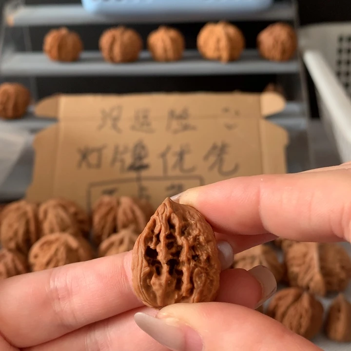 鸿***吊坠文玩核桃异形单只
