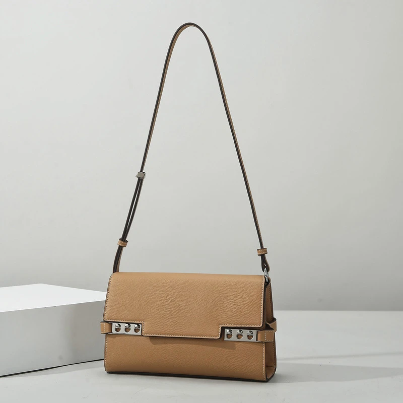 斜挎包新款法式时尚女包百搭通勤包包女热销休闲腋下单肩包大容量