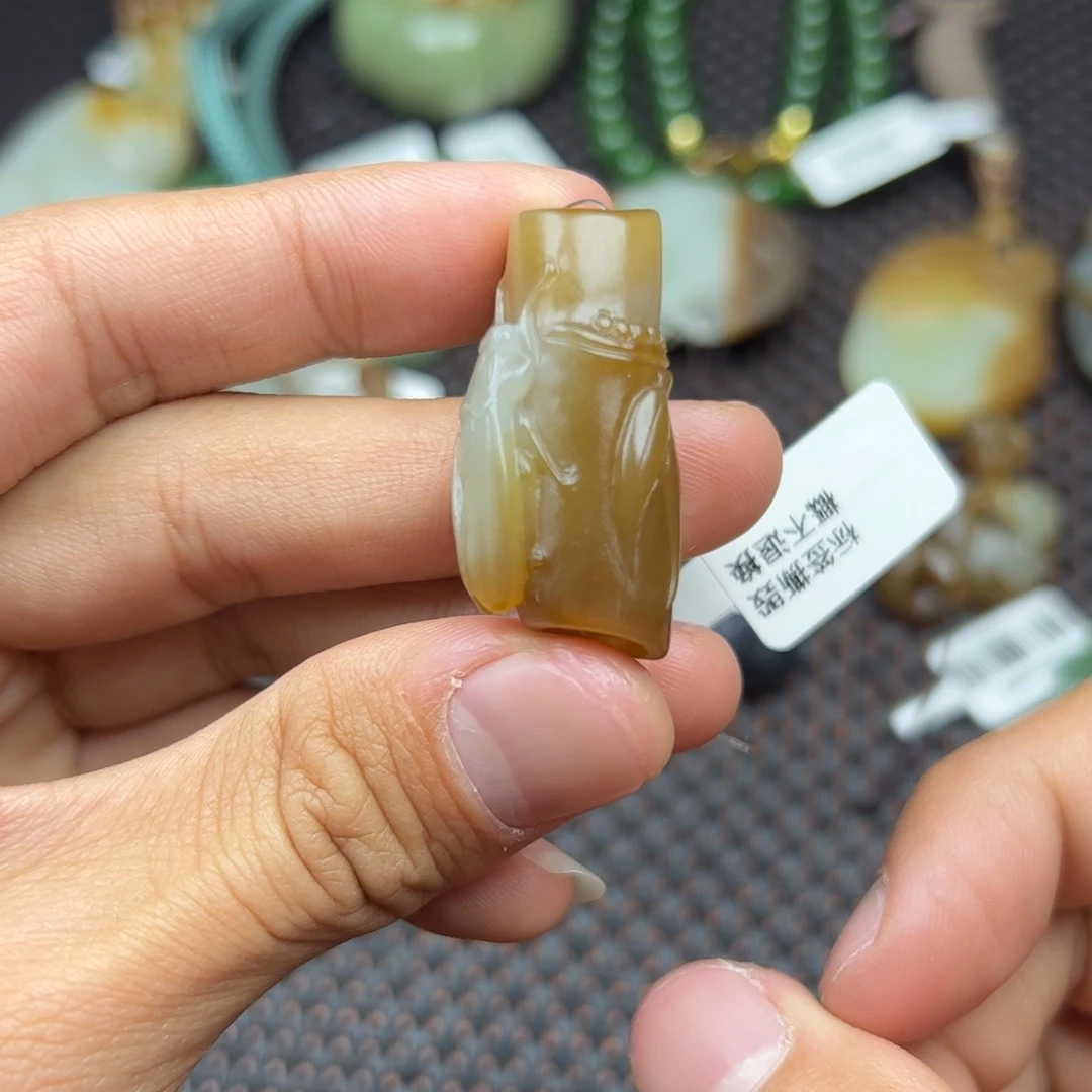 和田玉挂件未镶嵌