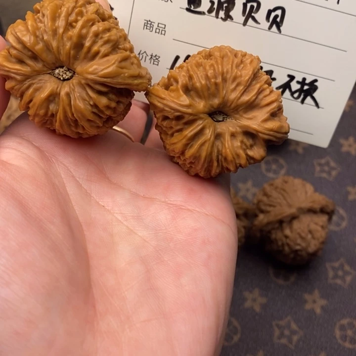 桃核把件萱**贝南疆石文玩核桃