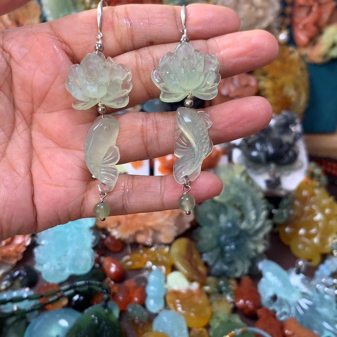 蛇纹石玉未镶嵌耳坠