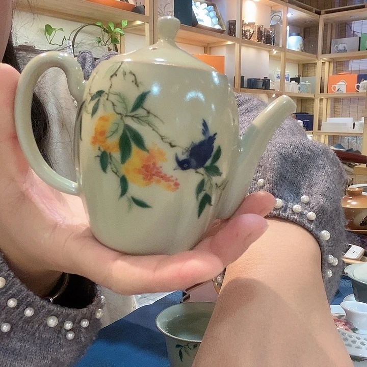 汝窑瓷器茶壶瓷器