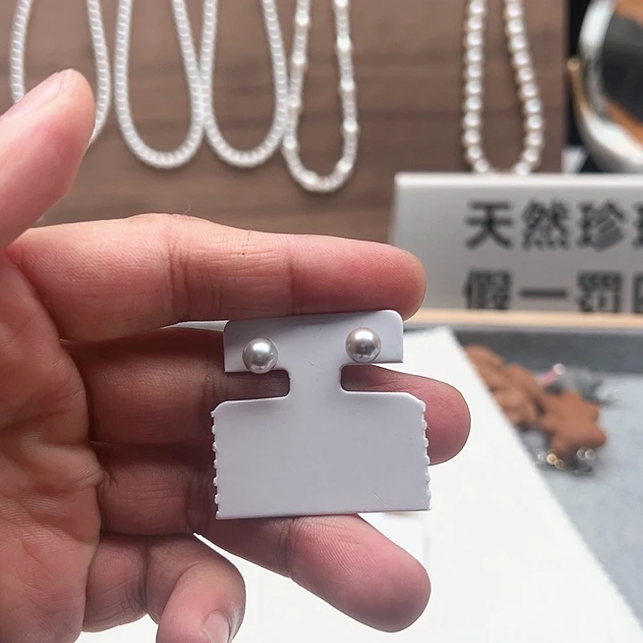 苏***_银S925镶嵌淡水珍珠颈饰