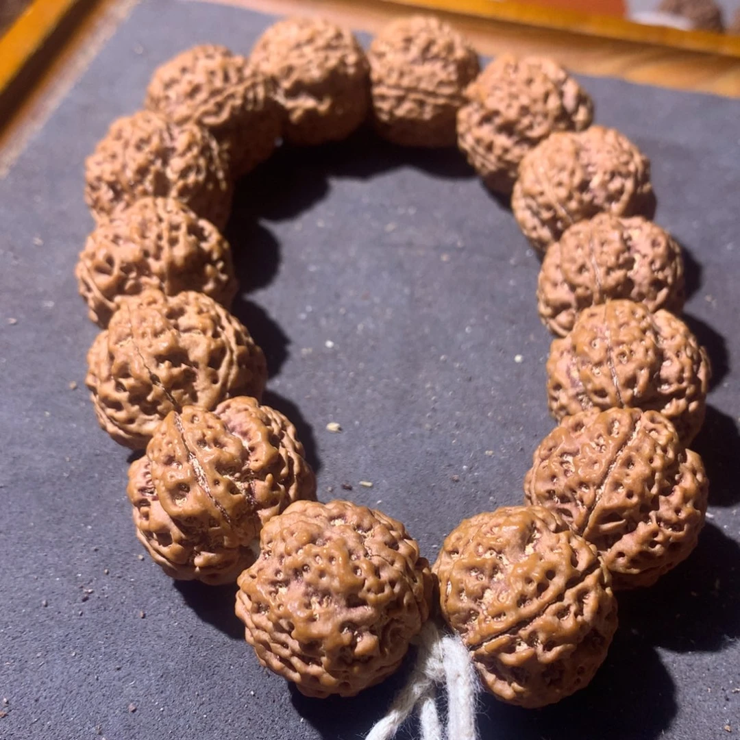 23尺寸原皮原色梅花双龙大金刚菩提手串