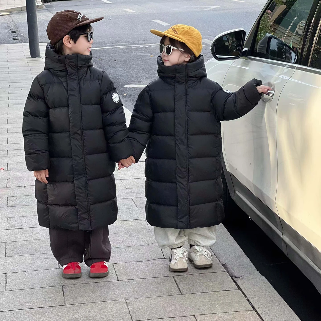 2026新款黑色金标儿童连帽加厚保暖外套01